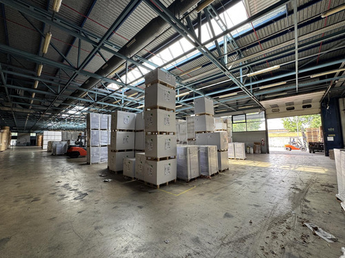 Depósito En Alquiler - 5200m2 - Mixtura 3 - Barracas