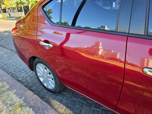 Nissan Versa 1.6 Visia Mt