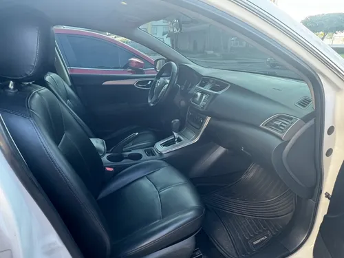 Nissan Sentra 1.8 B17 Advance