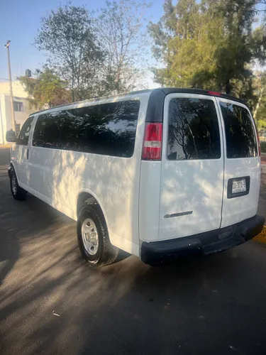 Chevrolet Express 6.0ls C 15 Pas At