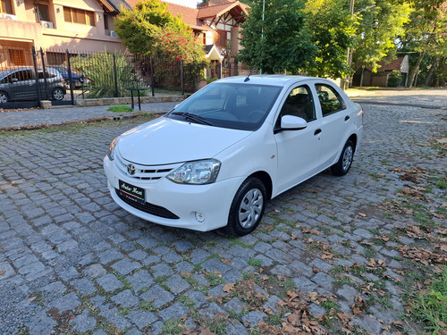 Toyota Etios 1.5 Sedan X