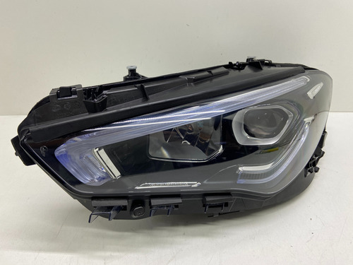 Farol Mercedes Cla250 2020 21 22 2023 Com Led S/modulos Esq (Usado)