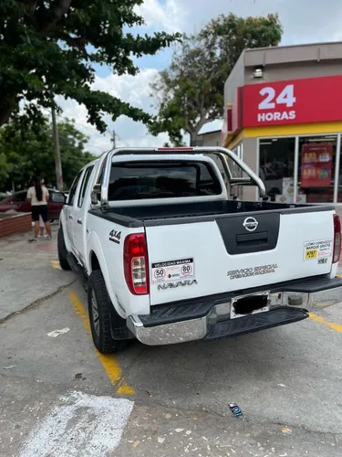 Nissan Navara 2.5 Mid