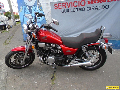 Honda Magna 750