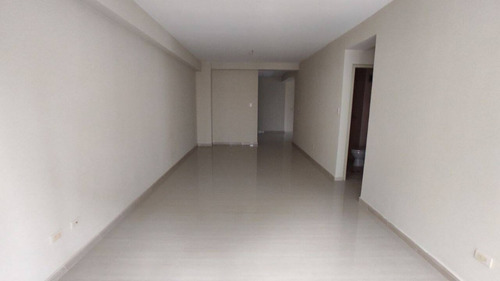 Imagen 21 de 24 de Apartamento En Venta Res. Titanium Suites, Obra Blanca 135 Mtrs. Daniela J.