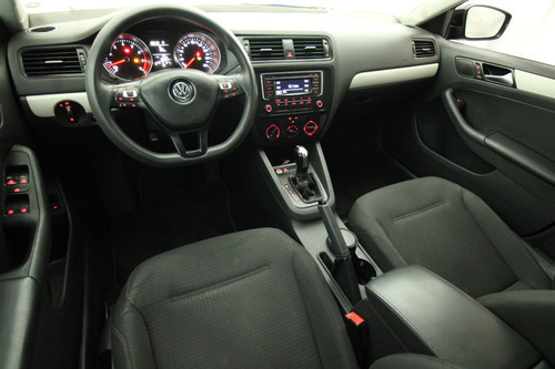 Volkswagen Jetta 2.5 Trendline Tiptronic At