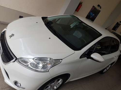Peugeot 208 1.5 Allure 2015