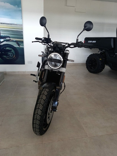 Imagen 9 de 15 de Moto Husqvarna Svartpilen 200 - Dolar Preferencial Motoswift