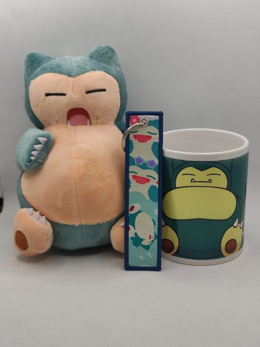 Imagen 2 de 2 de Peluche Pokémon Snorlax Más Taza Y Llavero