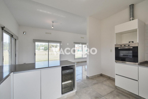 Casa Venta Prados Del Oeste Moreno