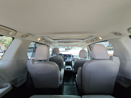 Toyota Sienna 3.5 Limited At