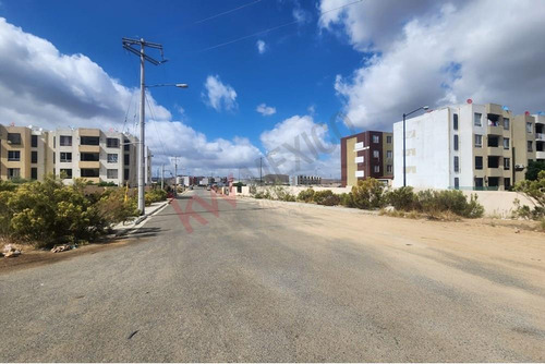 Terreno En Venta Con Vista Amplia En Boulevard 2000