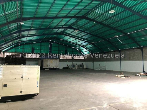 Excelente Galpon En Alquiler En Zona Industrial 3 Barquisimeto Codigo 24-22600, Ubicación Estratégica, Fachada Cerrada Con Tanque, Contactame Soy Gabi Irastorza De Rentahouse.