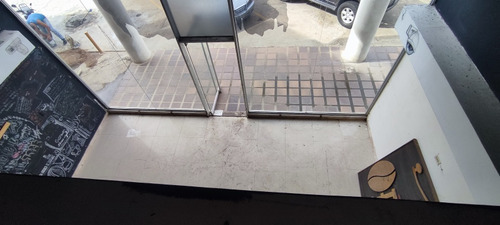 Inmobipiña Vende Local Comercial En Alta Vista, Puerto Ordaz, Estado Bolivar - Lp