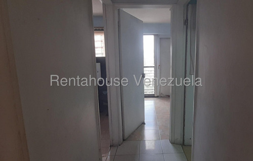 Venta De Apartamento En Altagracia Cl Mls 26-285