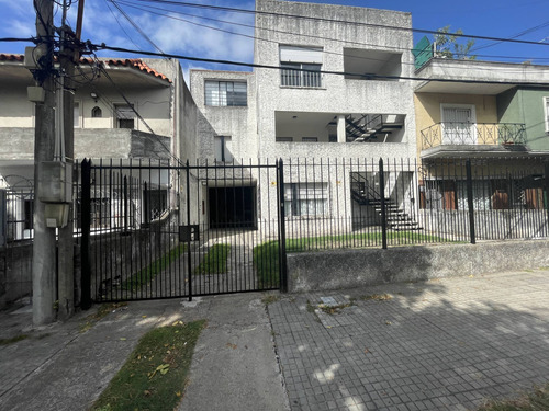 Venta Edificio Con 3 Apartamentos En Malvin Norte