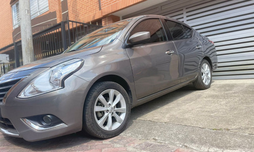 Nissan Versa 1.6 Advance