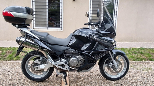 Imagen 3 de 25 de Honda Varadero Inmaculada. Igual A 0km. Toda Equipada Givi.
