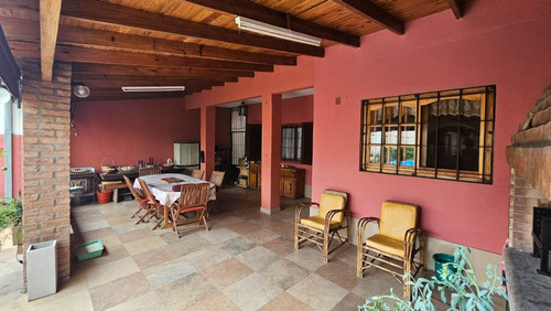 Casa 4 Ambientes Con Quincho Parrilla Y Jardin
