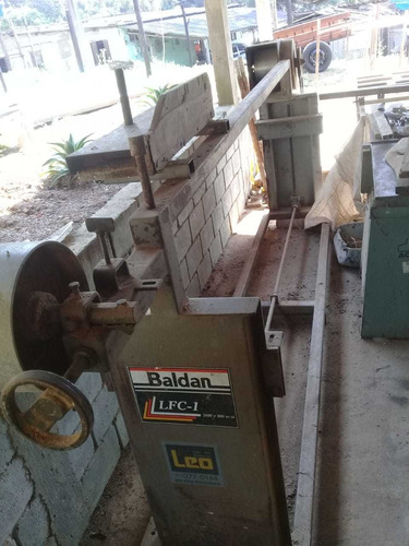 Imagem 4 de 5 de Máquina De Marcenaria