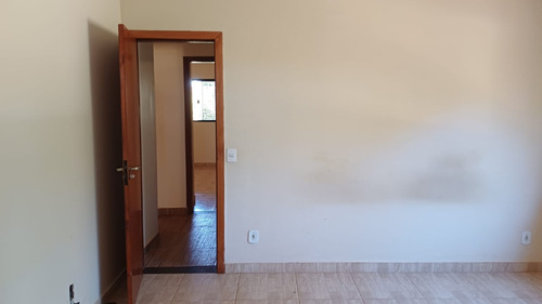 Casa Com 5 Quartos Excelente!