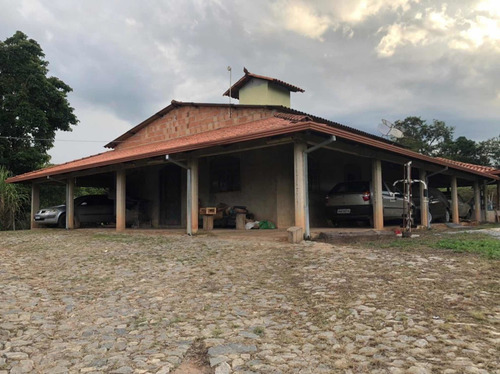 Imagem 1 de 14 de Chácara 5000 Metros Com 05 Quartos!!!