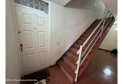 Apartamento En Modelia Occidental Rah Co: 25-143
