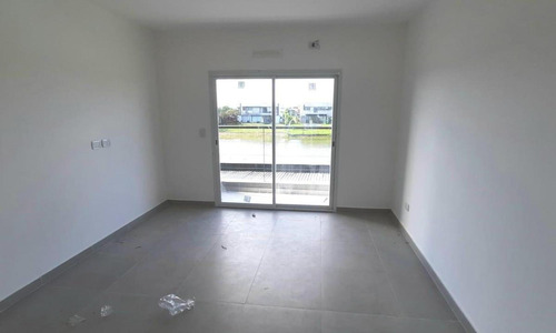 Imagen 21 de 25 de Oportunidad!!! Casa Al Agua En El Canton Norte.