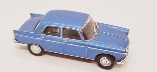 1/43 Inolvidables Peugeot 404 - Superautitos