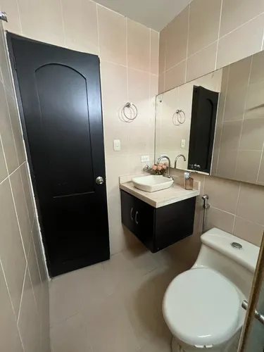 Cómodo Y Espacioso Apartamento De 120 Metros Como Nuevo, Con Dos Parqueaderos En Barrio Costa De Oro