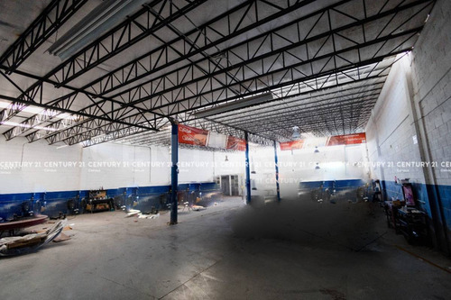 Bodega En Venta En Colonia Granjas, Chihuahua Chih.