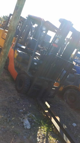 Imagen 6 de 17 de Autoelevador Toyota 62-8fd15 1500kg Torre Triple C/desp