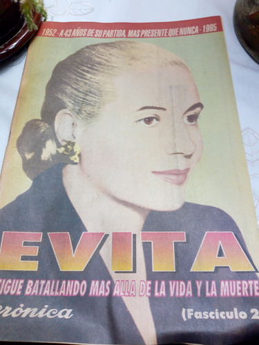 2 Fascículos De Evita Del Diario Crónica. Nº2 Y Nº3. Color.