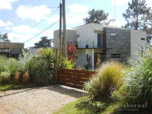 Punta Del Este, Rincón Del Indio, 4 Dormitorios Y Piscina Climatizada*- Ref: 42409