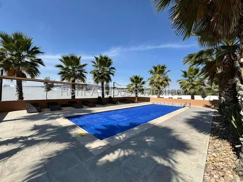 Renta. Casa De 3 Recámaras Con 1 En Planta Baja - Zákia | Rahqro