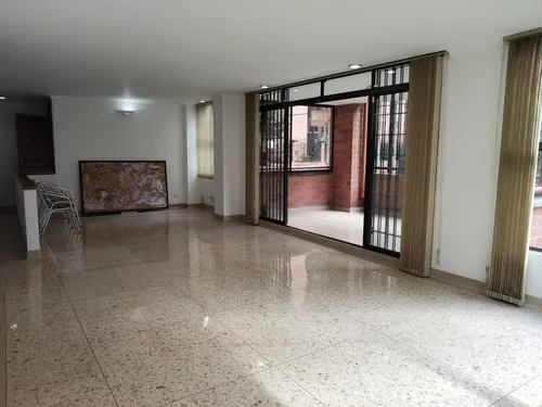 Apartamento En Venta En Conquistadores. Cod V12627