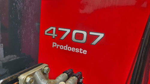 Trator Massey Fergusson 4707 Com Acessorios 2021