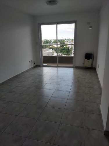 Imagen 5 de 20 de Departamento - Moron