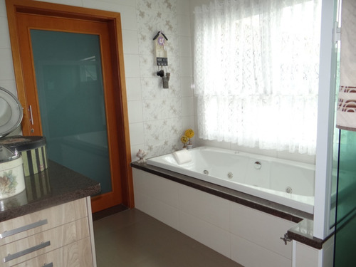 Imagem 17 de 30 de Casa Para Alugar Em Condomínio Altos Do Jaragua Com 4 Quartos E Piscina