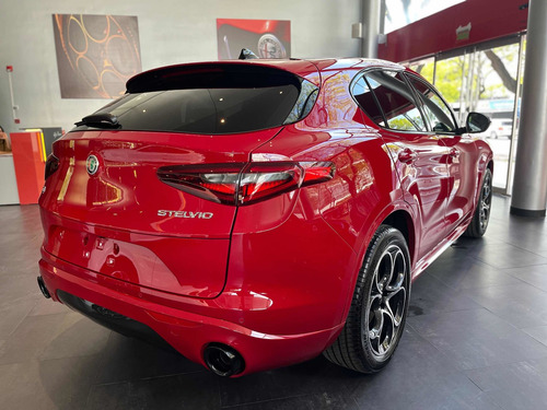 Imagen 3 de 6 de Alfa Romeo Stelvio 2022 2.0 280cv At Q4 Veloce