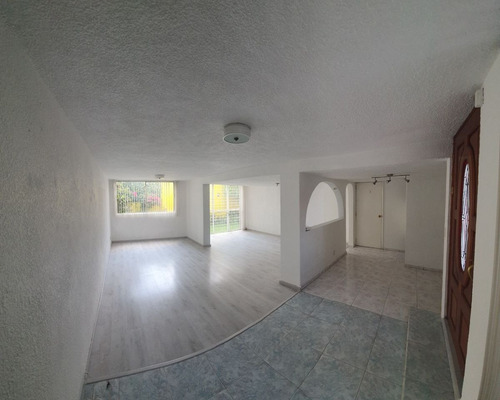 Imagen 5 de 24 de Renta Casa Con Seguridad Y Jardín En Lomas Verdes 1a Sección