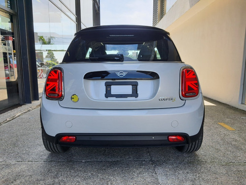 Imagen 4 de 13 de Mini Cooper Se 3 Door Iconic Automático 2022