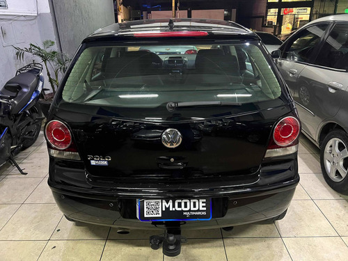 Imagem 10 de 11 de Volkswagen Polo 2011 1.6 Vht Total Flex 5p