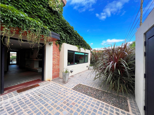 Venta Casa En Carlos Paz Exclusiva A 100 Mts De La Costa