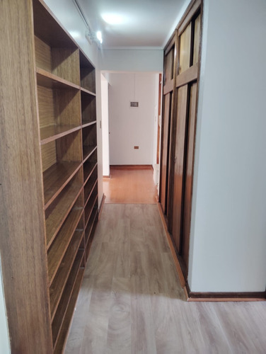 Departamento 3 Domit + Servicio, 1 Cuadra Hospital Regional