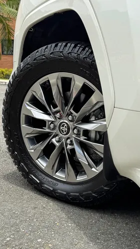 Toyota Land Cruiser Lc300 Vx-r 2024 Diésel Oman Aerokit