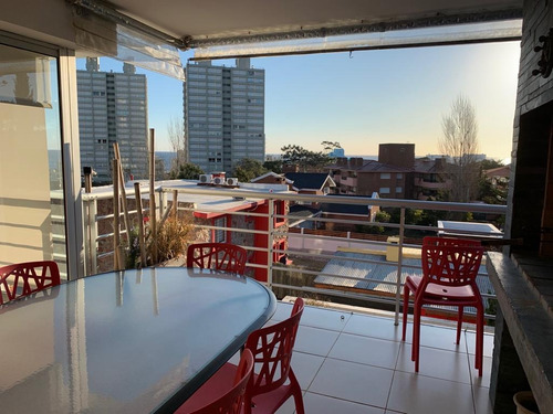 Imagen 5 de 13 de Apartamento Parada 18 De La Mansa Con Vista Al Mar, Excelente Ubicacion