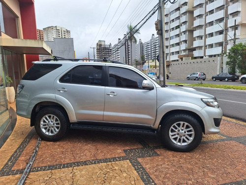 Toyota Hilux SW4 3.0 SRV 4X4 16V TURBO INTERCOOLER DIESEL 4P AUTOMÁTICO