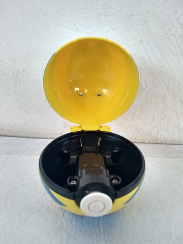 Carro Pokebola De Traccion Pokemon Tomy (Usado)