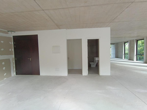 Imagen 11 de 30 de Rivera Próximo Arocena A Estrenar Oficina De 147 M2 !!